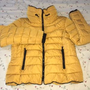 Primark Yellow puffer zip up coat size S US.